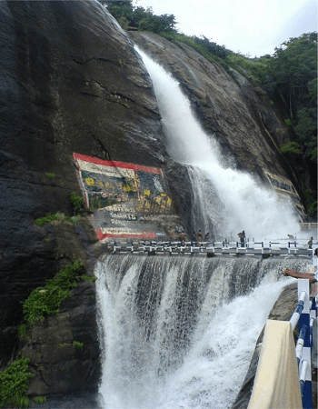 Pazhaya Courtallaruvi